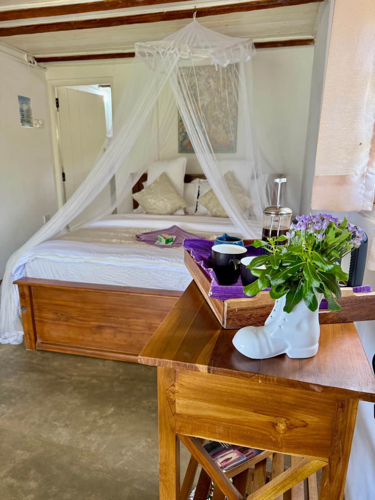 Room 13 at Welikande, in the Lake View house