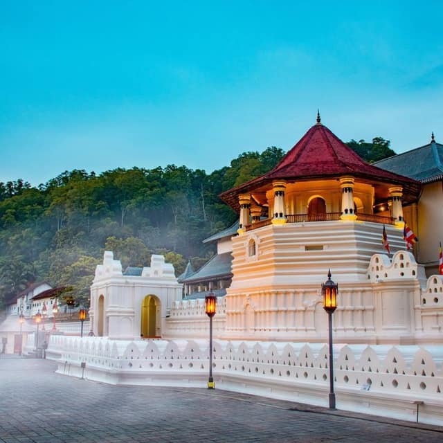 The Temple of the Tooth in Kandy at dusk